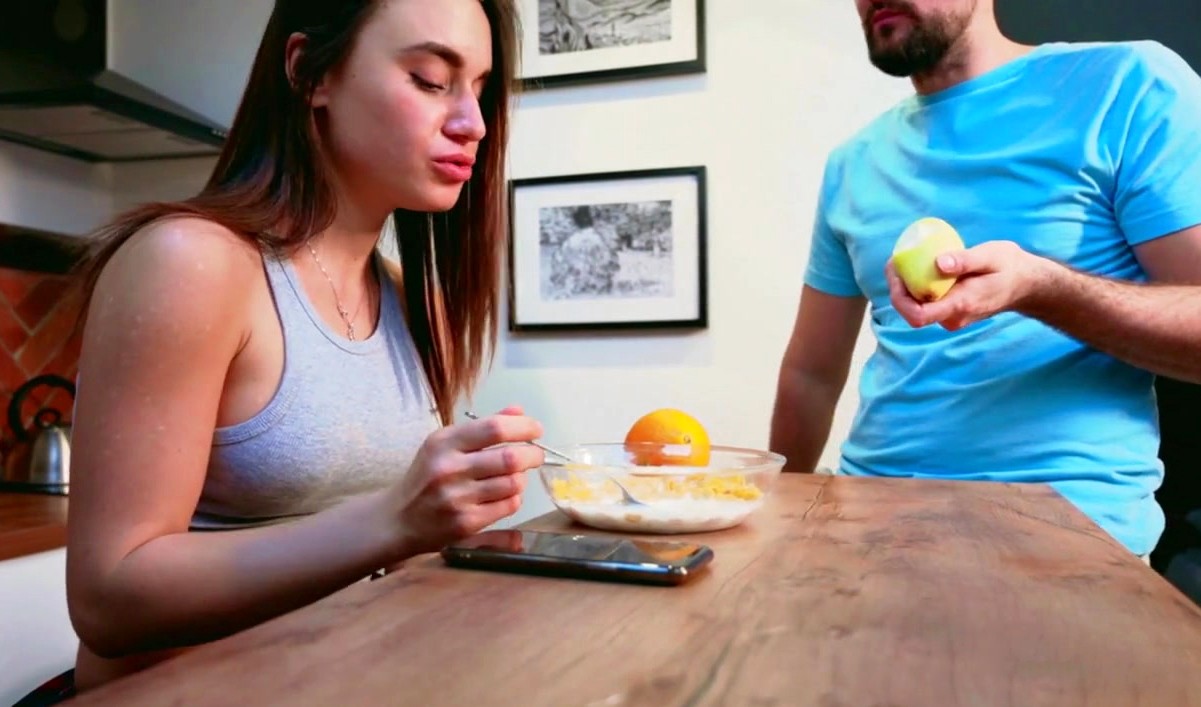 Пара из НН на карантине без бабла сосет хуй! Жесткий минет голодающих