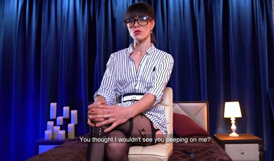 Миша подсматривал за сестрой и дрочил! Ловит на горячем – ебля в наказание!