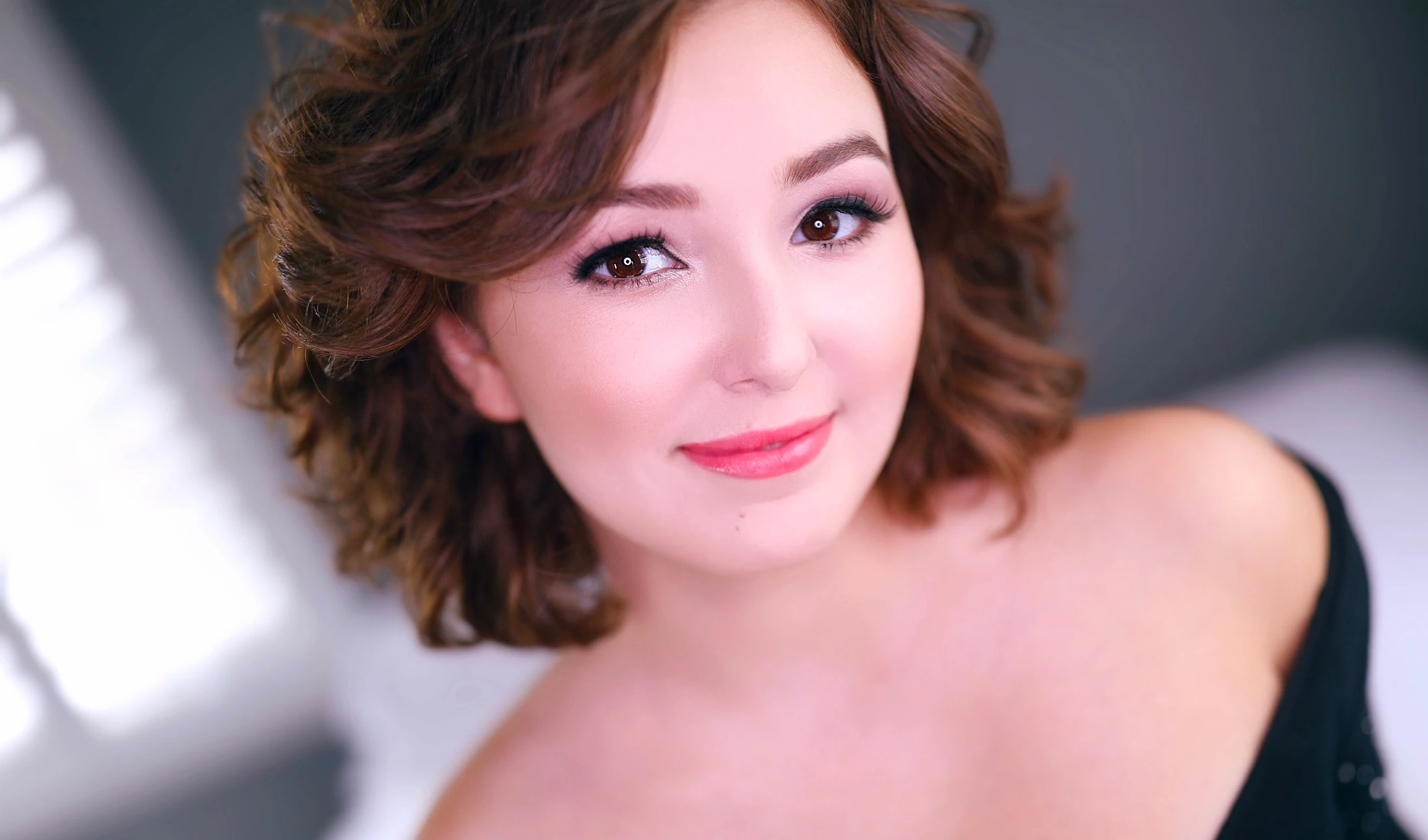 Реальный порно-кастинг: новенькая сосет и трахается за первые бабки!