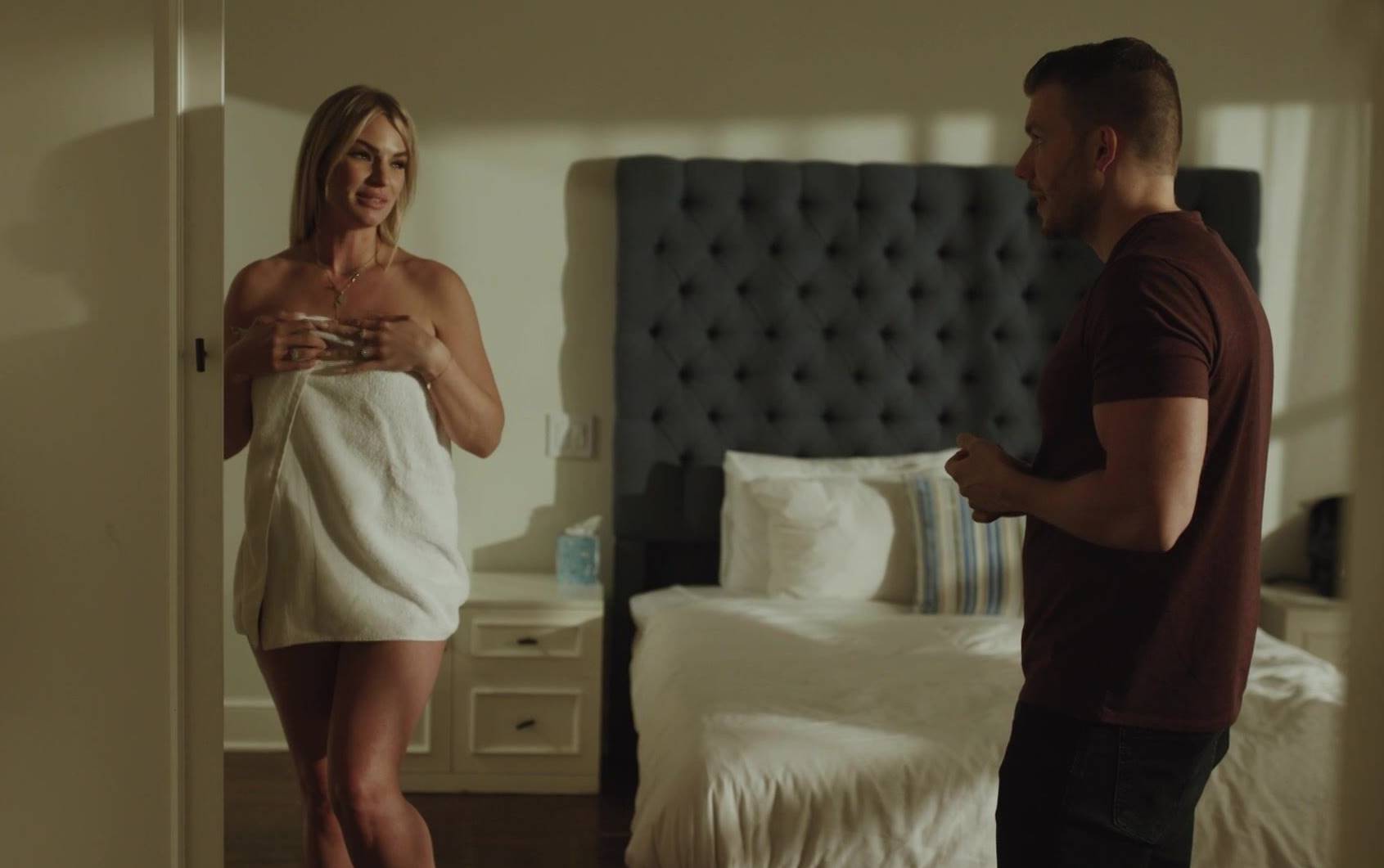 Зять ебёт тёщу-ядерную секс-бомбу! Жену на хуй (Секс с тёщей | Измена RU перевод)