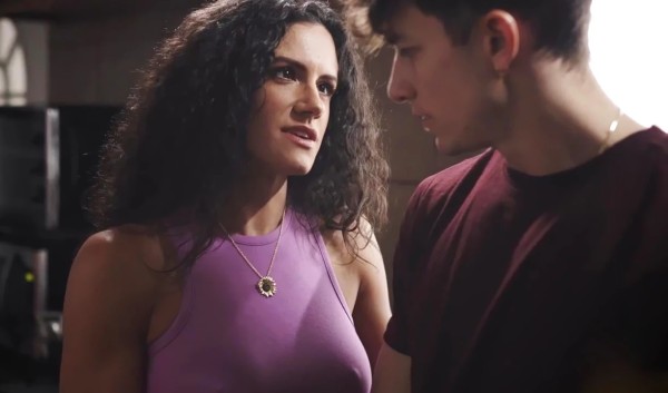 Хочу чтобы пасынок меня ебал, от мужа итак никакого толку